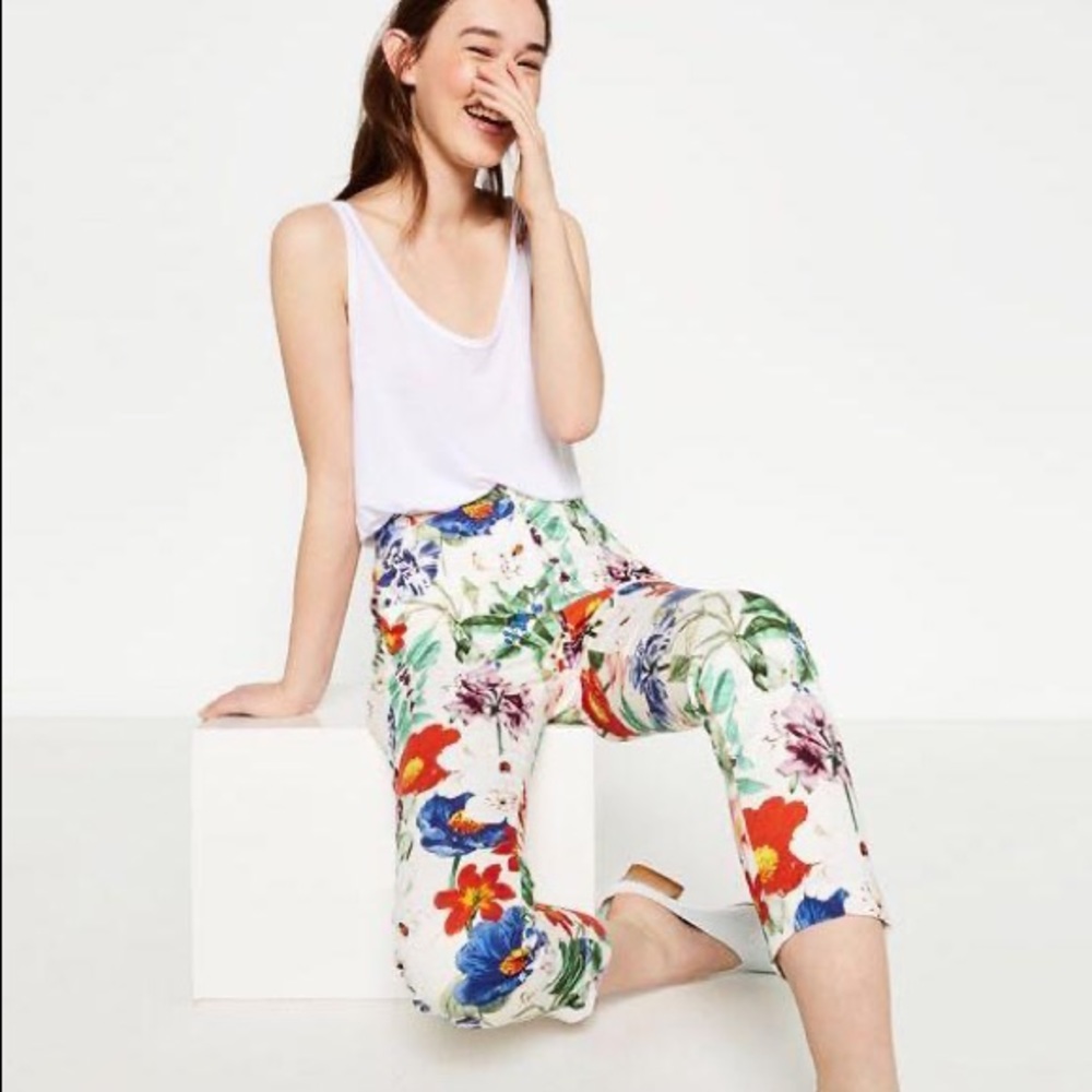 Zara Floral print chino pants